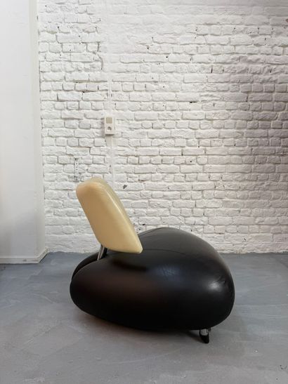 LEOLUX (XX century) Pallone armchair, Roy...