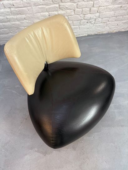 LEOLUX (XX century) Pallone armchair, Roy...