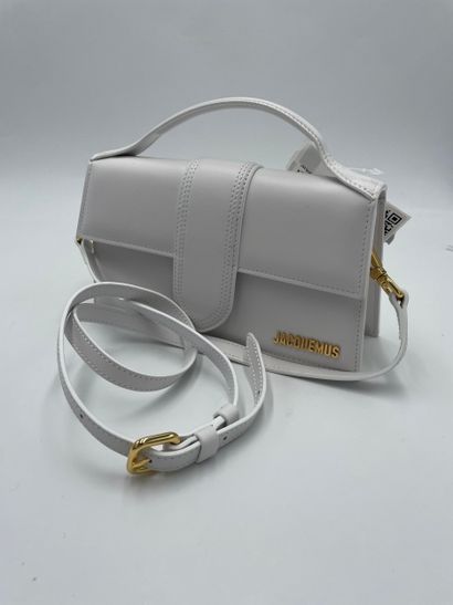 Jacquemus Le Grand Bambino Flap Bag
Leather...