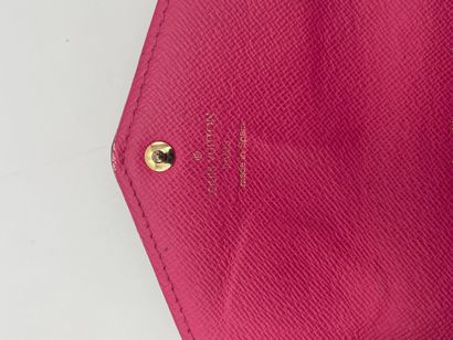 Louis Vuitton Sarah wallet
Long wallet in...