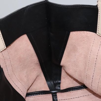 Chloé Alison East West Tote
Alison East West...