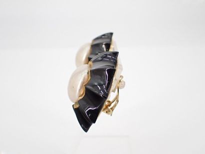 Chanel Vintage Earring
Vintage earring in...