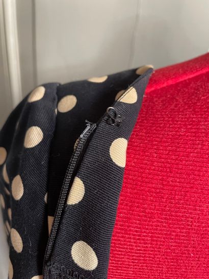 Balenciaga Black and white polka dot dress

Black...