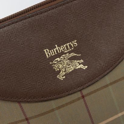 Burberry Nova Check Tote
Handbag in Nova...