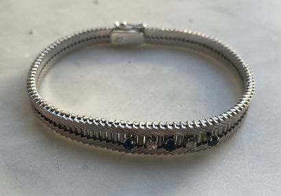 Bracelet in 18K white gold, diamonds and...