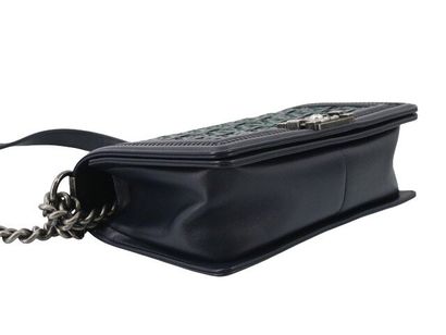 Chanel Boy Tweed Shoulder Bag
Tweed shoulder...