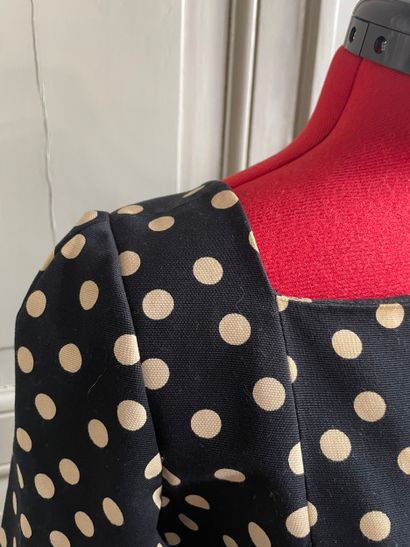 Balenciaga Black and white polka dot dress

Black...