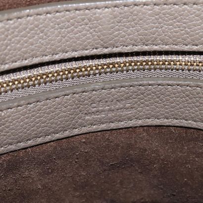 Céline Phantom Cabas
Phantom Cabas leather...