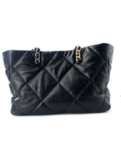 Chanel 19 Shopping Bag
Quilted leather shopping...