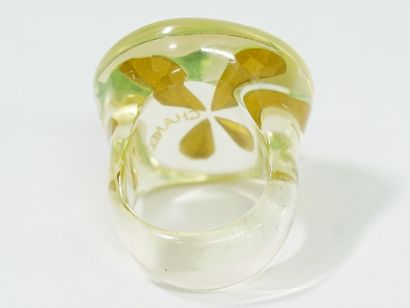Chanel Vintage CC Ring
Resin ring by Chanel.
Clover-shaped...
