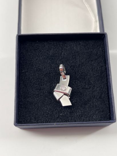 Cartier Pasha de Cartier Knot Pendant
Silver...