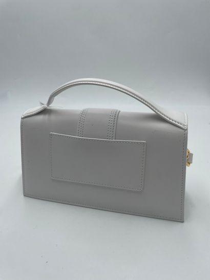 Jacquemus Le Grand Bambino Flap Bag
Leather...
