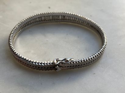 Bracelet in 18K white gold, diamonds and...