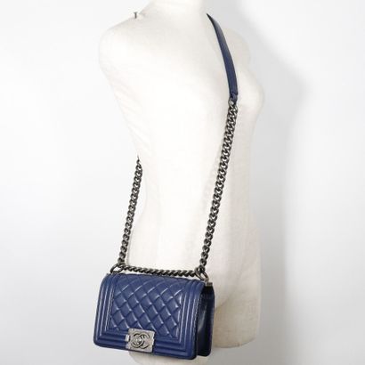 Chanel Boy Bag
Quilted leather shoulder bag,...
