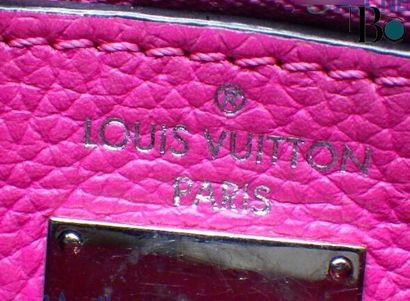 Louis Vuitton City Steamer Handbag
Leather...