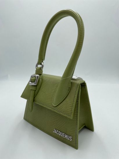 Jacquemus Le Chiquito Moyen Bouclé Bag
Bouclé...