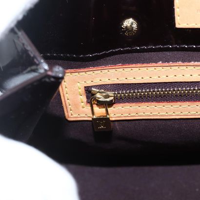 Louis Vuitton Reade
Monogram Vernis patent...