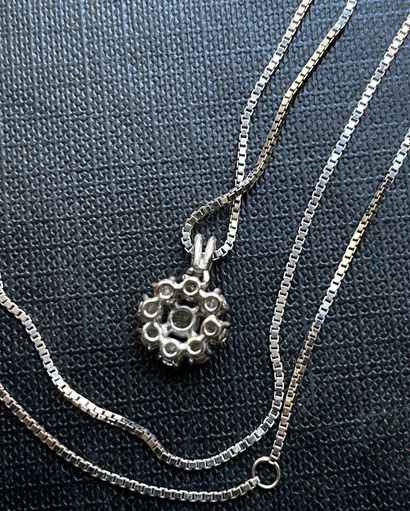 Necklace with pendant in 18K white gold and...