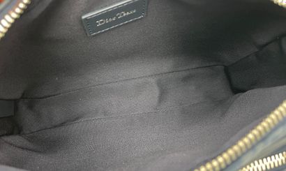 Dior Saddle Triple Pouch
Oblique canvas cross-body...