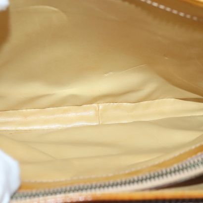 Céline Ring Bag
Ring Bag leather handbag...