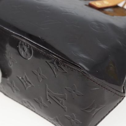 Louis Vuitton Reade
Monogram Vernis patent...