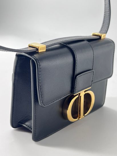 Dior 30 Montaigne Flap Bag
Leather shoulder...
