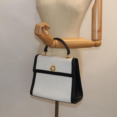 Céline Handbag
Leather handbag, Handbag model...