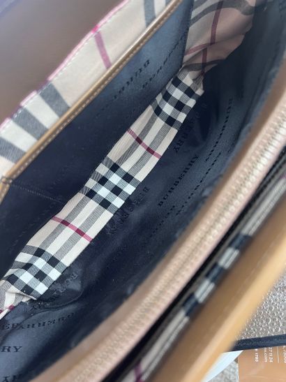 Burberry Tote Bag
Leather tote bag by Burberry.
Large,...
