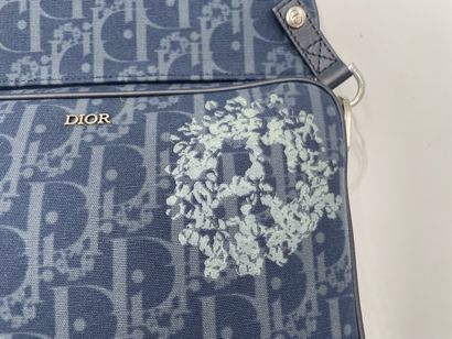 Dior Saddle Triple Pouch
Oblique canvas cross-body...