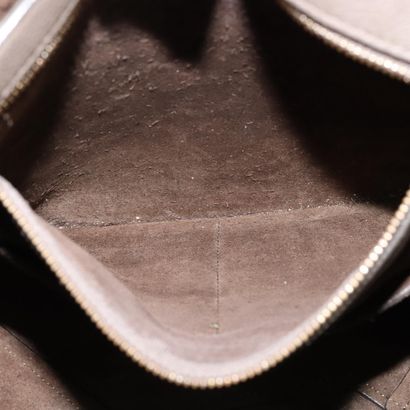 Céline Phantom Cabas
Phantom Cabas leather...
