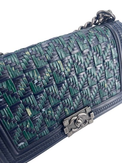 Chanel Boy Tweed Shoulder Bag
Tweed shoulder...