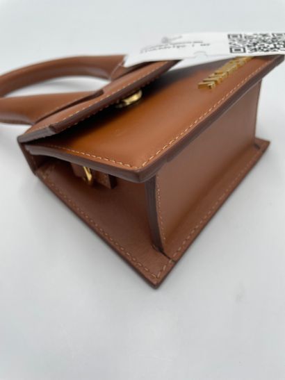Jacquemus Le Chiquito Mini
Calfskin handbag,...