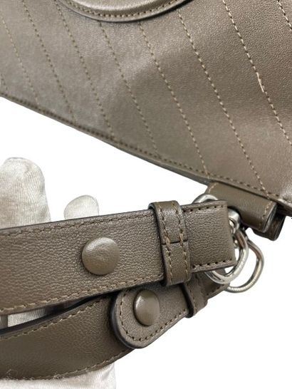 Gucci Blondie Mini Tote
Diagonal quilted...
