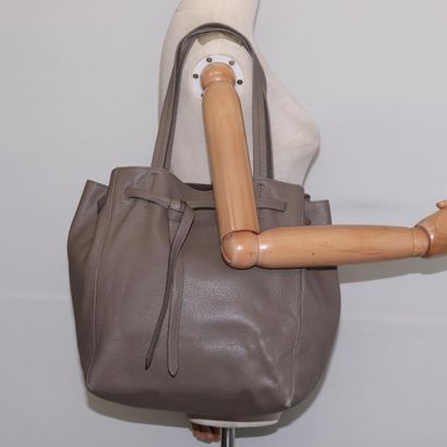 Céline Phantom Cabas
Phantom Cabas leather...