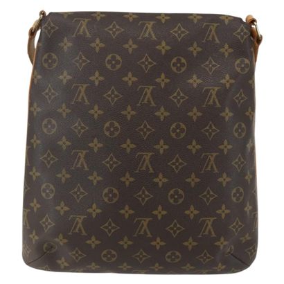 Louis Vuitton Musette
Shoulder bag in Monogram...