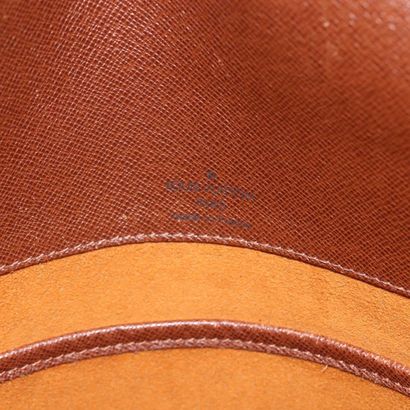 Louis Vuitton Musette
Shoulder bag in Monogram...