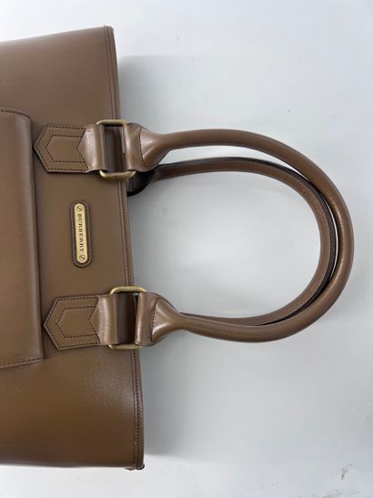 Burberry Tote Bag
Leather tote bag by Burberry.
Large,...