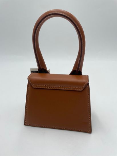 Jacquemus Le Chiquito Mini
Calfskin handbag,...