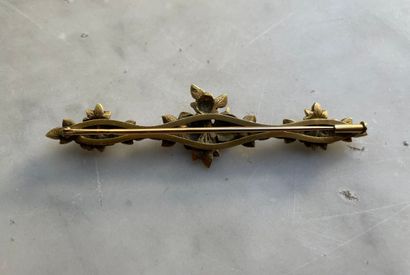 Floral brooch in 18K gold Late 19th century
18K...