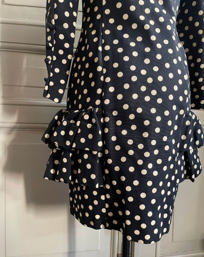 Balenciaga Black and white polka dot dress

Black...