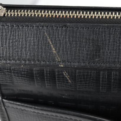 Burberry Business Bag
Black leather Business...