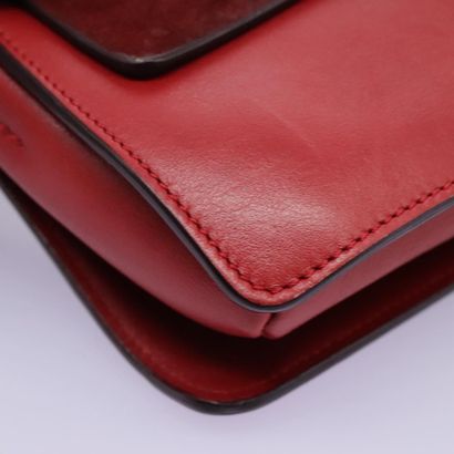 Chloé Faye Shoulder Bag
Leather and suede...