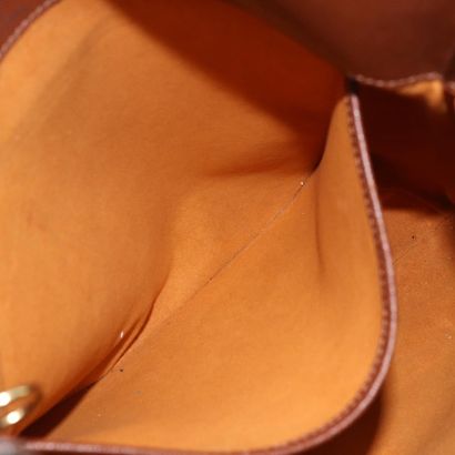 Louis Vuitton Musette
Shoulder bag in Monogram...