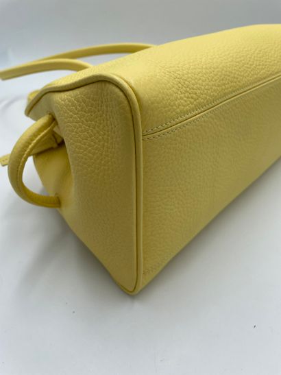 Jacquemus Le Bambino Flap Bag
Canvas flap...