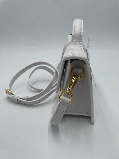 Jacquemus Le Grand Bambino Flap Bag
Leather...