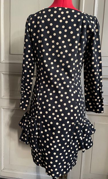 Balenciaga Black and white polka dot dress

Black...