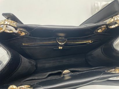 Dior Essential Tote
Archicannage quilted...
