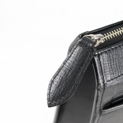 Burberry Business Bag
Black leather Business...