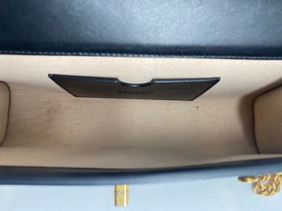 Balmain B-Buzz
Leather handbag, B-Buzz model...