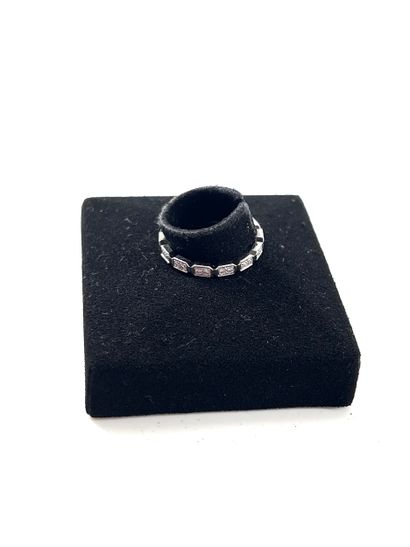 Chanel CC Baroque Ring
CC Baroque Ring ring...